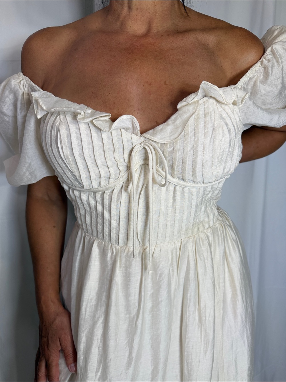 Astr One-Shoulder Ivory Midi Dress with Corset Bodice - Picture 3 of 9
